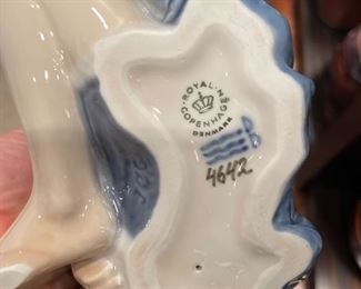 Royal Copenhagen #4642. Photo 2 of 2.