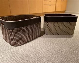 Leather-trim storage baskets.