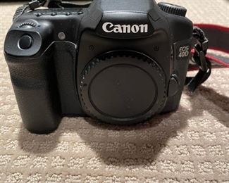 Canon EOS base. Photo 2 of 2.