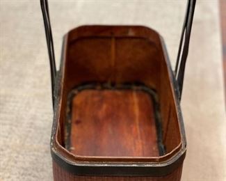 19th Century Wedding Basket. Zhejiang Provence, China. Circa 1860 - 1880. Measures 14" x 8" x 16". Photo 3 of 4.