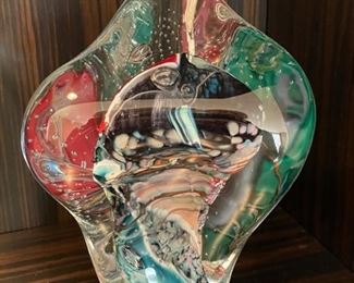 Paperweight signed by artist. Photo 1 of 2.