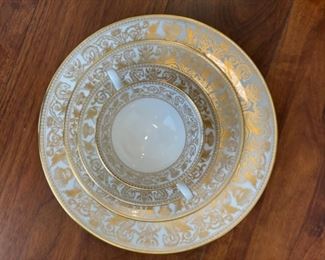 Antique Makkum Blue & White Porcelain Bowl. Photo 1 of 2.