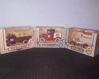 Ertl Collectible Trucks samples