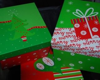 SET OF CHRISTMAS NESTING BOXES