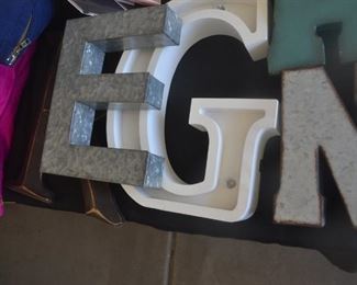 WALL DECOR - LETTERS