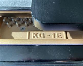 Kawai Grand Piano in Ebony Finish. KG - 1E. Serial N0: 1970843. 5'4". 1990. 5'4". Photo 4 of 6.