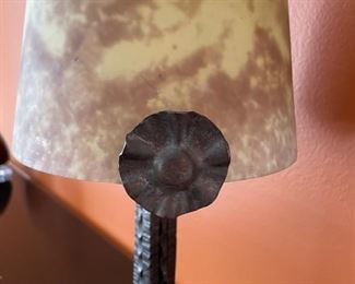 Table lamp. Photo 1 of 3.