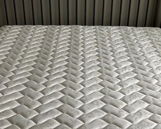 King Size Heavenly Mattress. King Tempur-Pedic Mattress available, too! Photo 2 of 2.