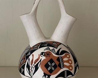 Yolanda Trujillo, Acoma, New Mexico Pottery. Photo 1 of 2.