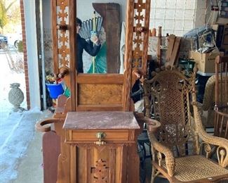 . . . another nice hall tree