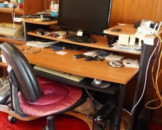 COMPUTER DESK WITH CHAIR 