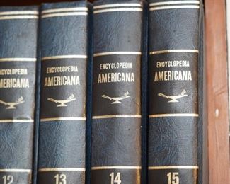 ENCYCLOPEDIA AMERICANA  1-15 BOOK SET 