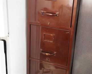METAL CABINET 