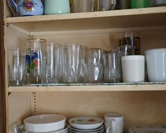 CHINA AND GLASS CUPS 