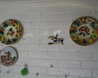HANGING PLATES 