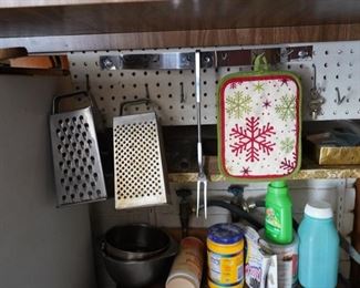 MORE KITCHEN ITEMS 