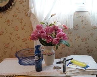 FLOWER VASE WITH FLOWERS 