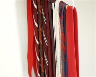VINTAGE TIES 