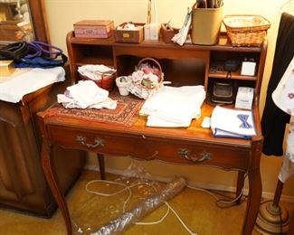 ANTIQUE DESK 
