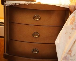 VINTAGE SOLID WOOD NIGHTSTAND 