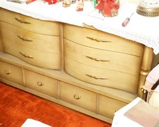 MID CENTURY SOLID WOOD DRESSER 