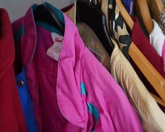 VINTAGE WOMEN JACKETS 
