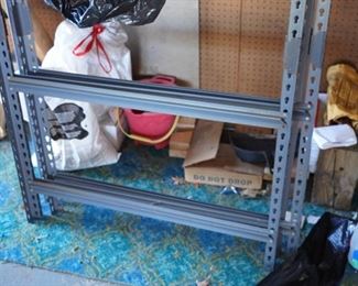METAL RACK 