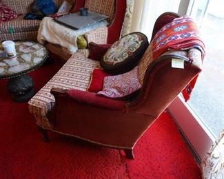 VINTAGE CLUB CHAIR 