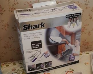 SHARK VACCUM 