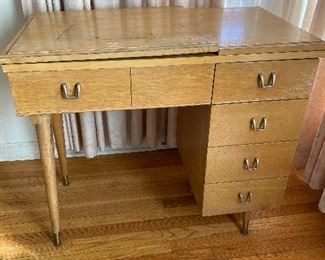 Sears Kenmore vintage sewing machine & cabinet