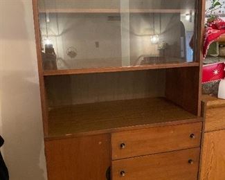 Walnut MCM hutch, Stanley Furniture