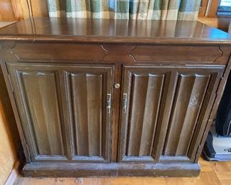 Vintage cabinet/bar