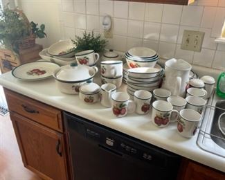 BEAUTIFUL EVERYDAY DISHES