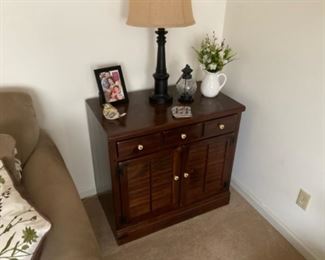 SIDE CABINETS