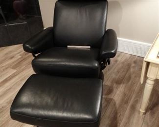 Ekornes Chair and Ottoman (like new) 2 available