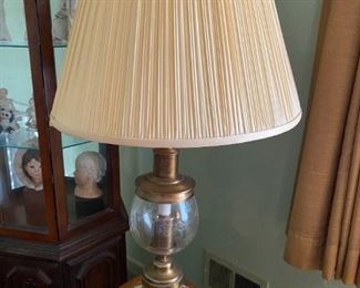 Pair of table lamps.