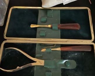 Manicure set.