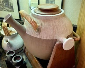 Vintage MCM Ohlsson teapot and six teacups with wood saucers