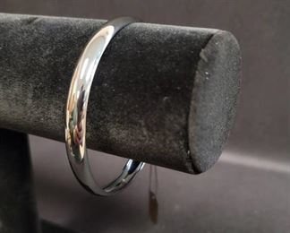 Silver Style Sterling Silver Bold Polished Bangle
