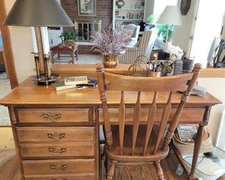 Angeline desk & chair