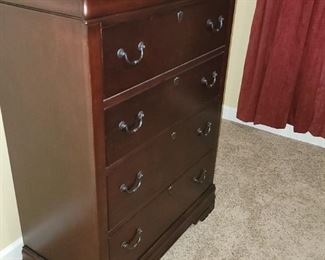 4 drawer chest
