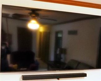 Samsung 70" Smart TV, Model QN70Q6DTAF, Powers On, Includes Remote