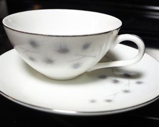 Creative Platinum Star Burst Fine China Dinnerware, Including Plates, Cups, And Saucers, 21 Pieces Total