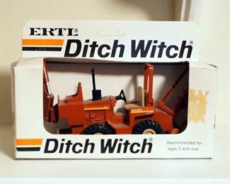 Ertl Diecast Ditch Witch 4010 Driver Trencher And Norscot Die Cast Super Witch V Tractor Model Toy, Both In Original Boxes