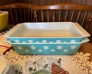Vintage Pyrex.....