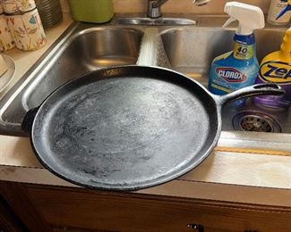 Cast iron griddle