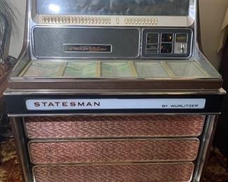 Statesman By Wurlitzer Jukebox Model 3400
