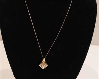 Diamond pendant 10k