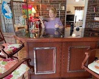 Super Nice Aluminum Bar Set with Four Chairs $1,200