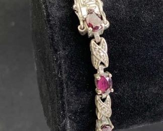 For your consideration is this 925 Silver w/ Purple Stones Vintage Clasp Bracelet